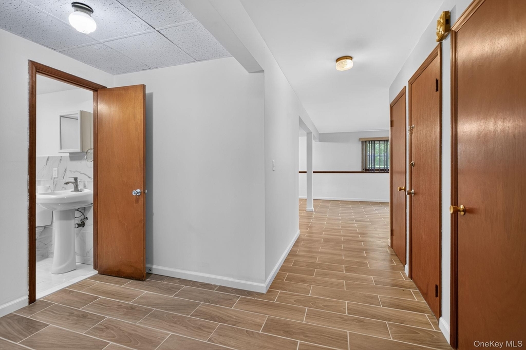 155 Stoneleigh Avenue - Photo 14