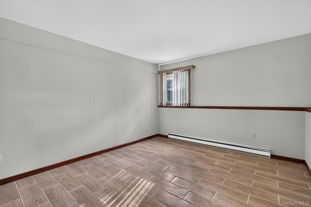 155 Stoneleigh Avenue - Photo 4