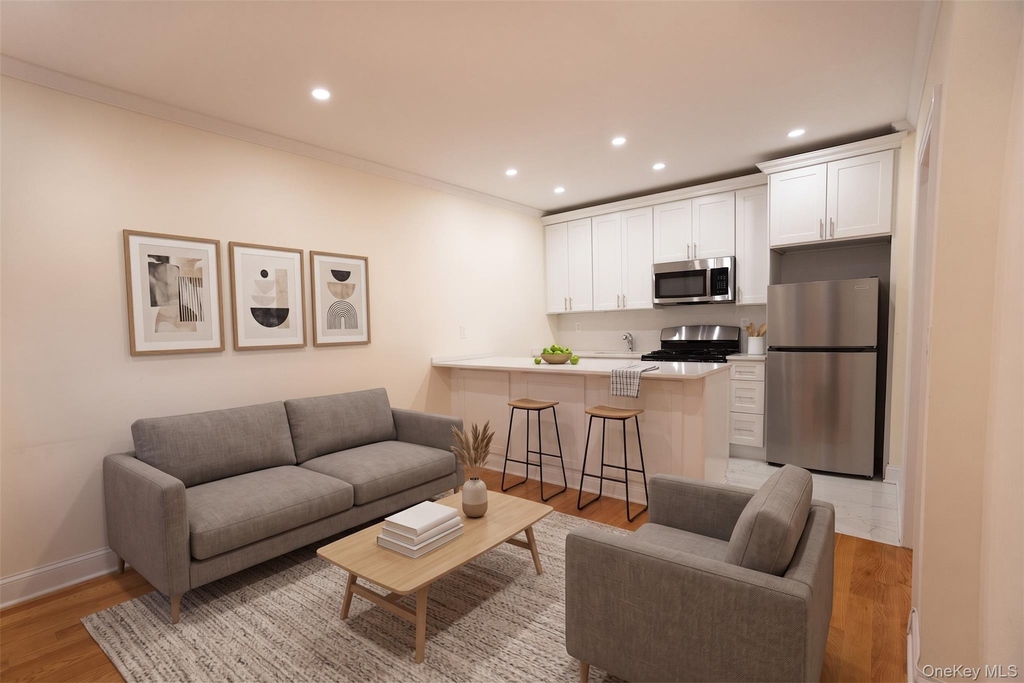 83-52 Talbot Street - Photo 3