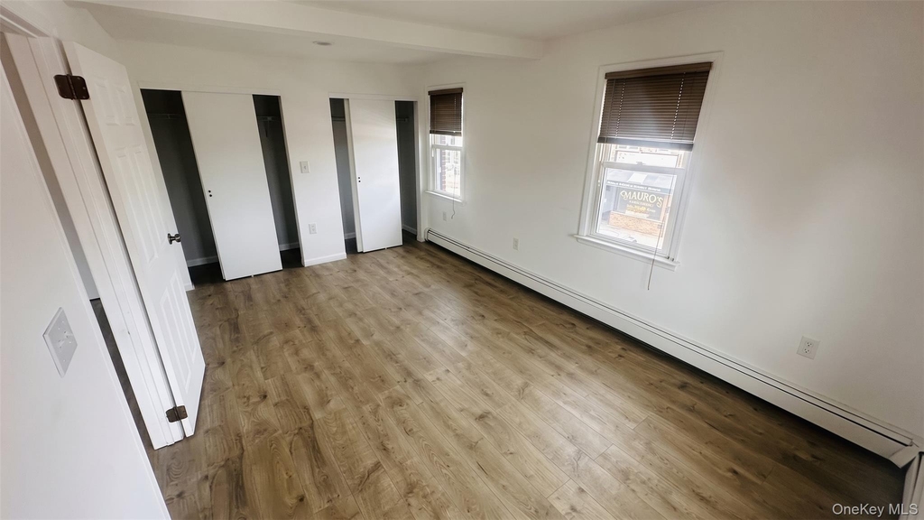 480 Westbury Avenue - Photo 5