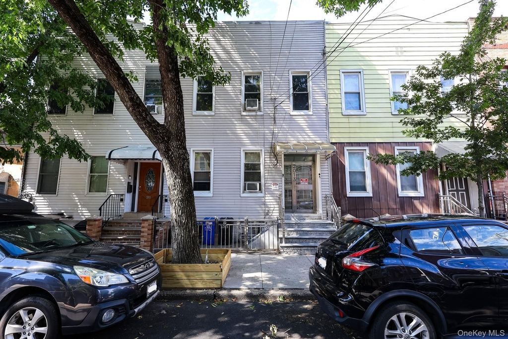 20-13 Greene Avenue - Photo 0