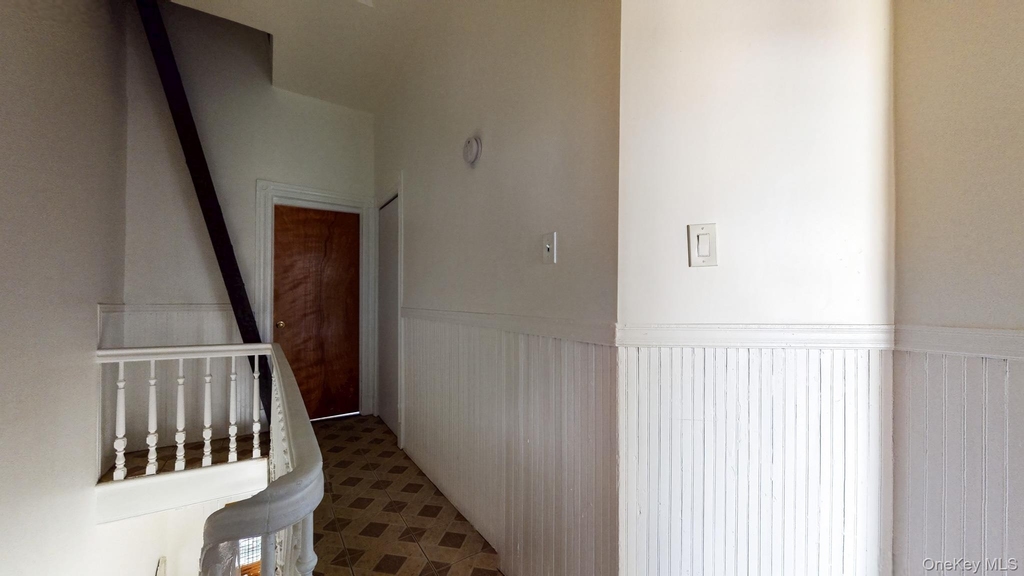 20-13 Greene Avenue - Photo 1