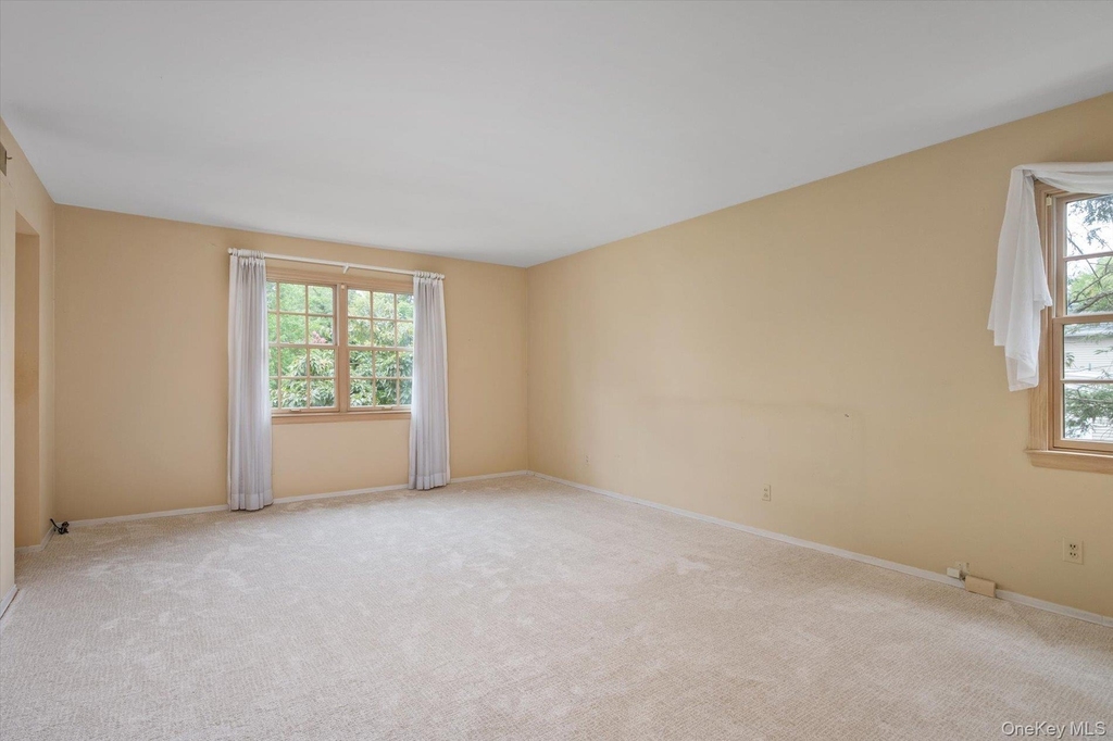 8 Flamingo Road N - Photo 14