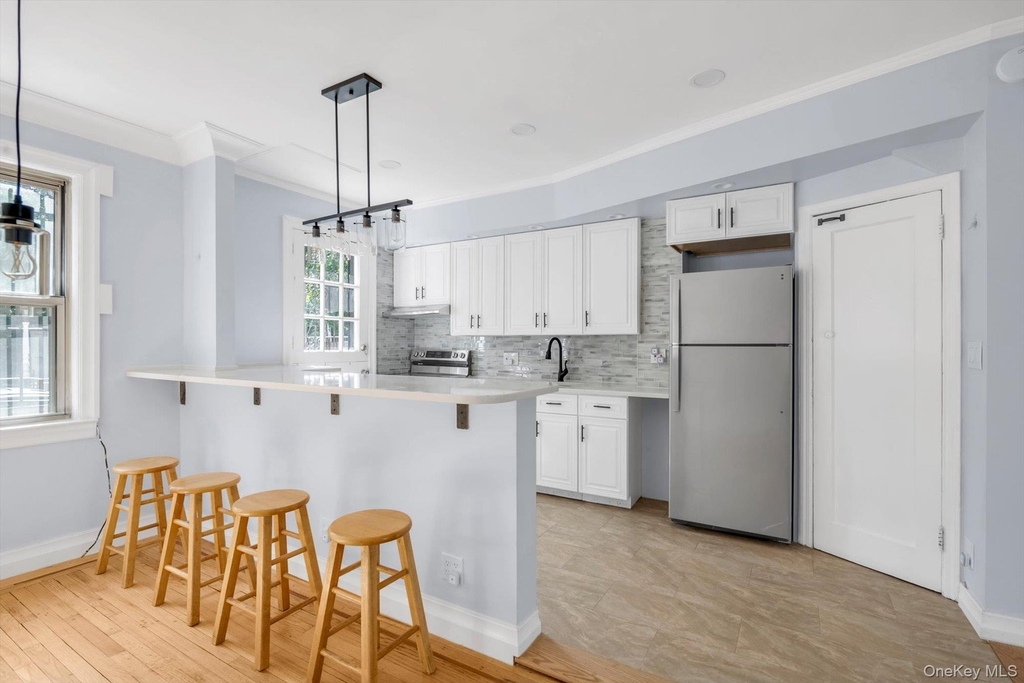 3139 56th Street - Photo 2