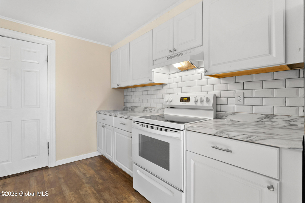 650 Malta Avenue - Photo 8