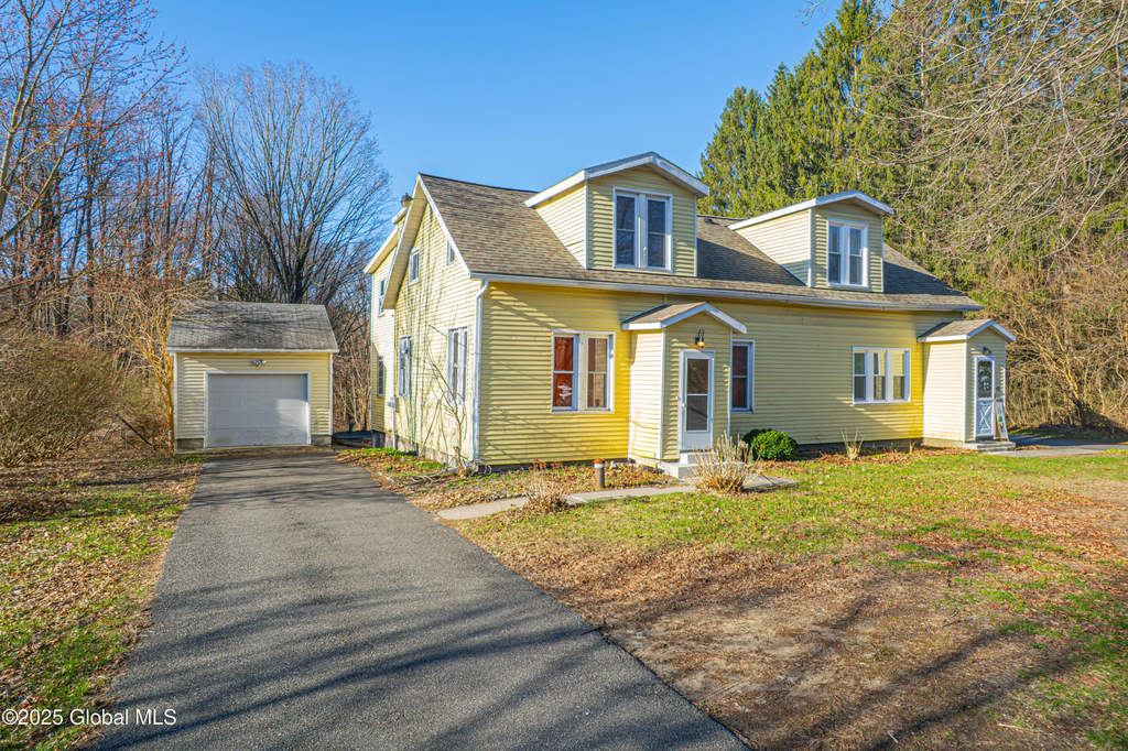 650 Malta Avenue - Photo 0