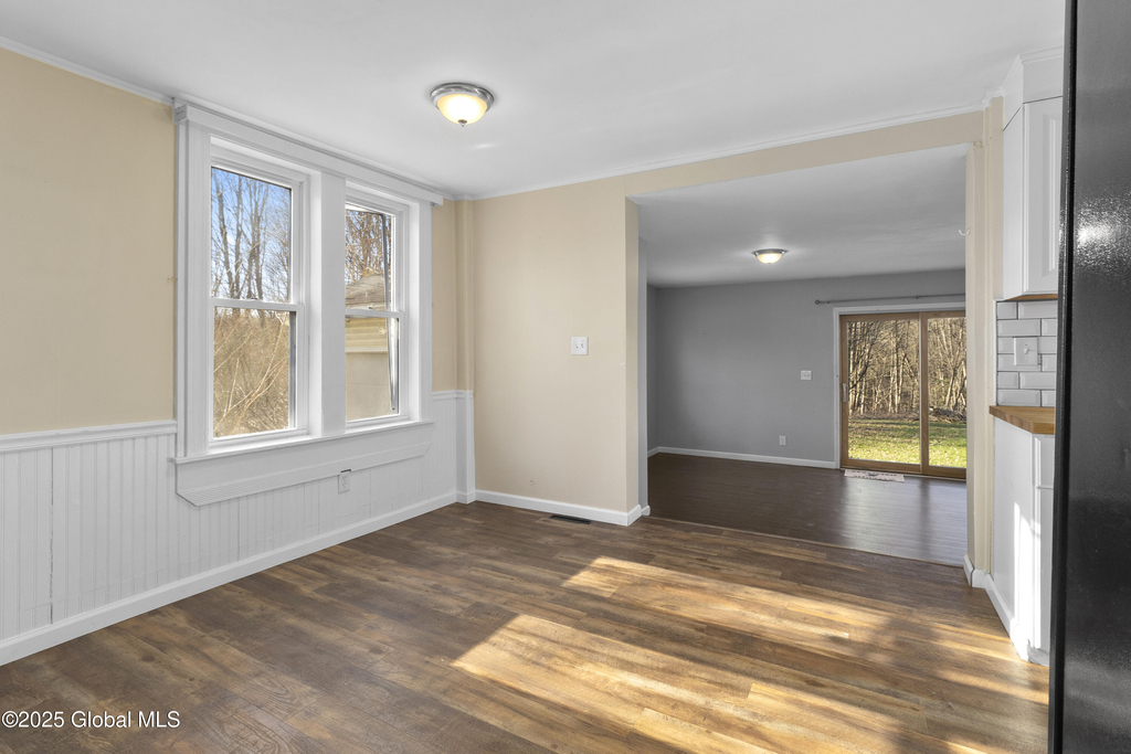 650 Malta Avenue - Photo 5