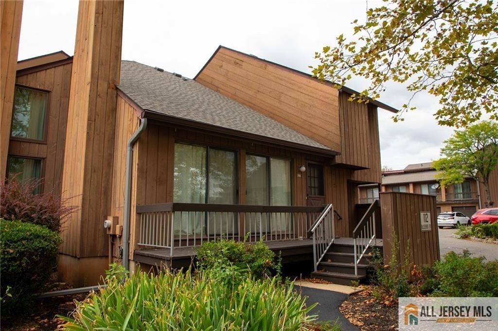 112 Bluebird Drive - Photo 2