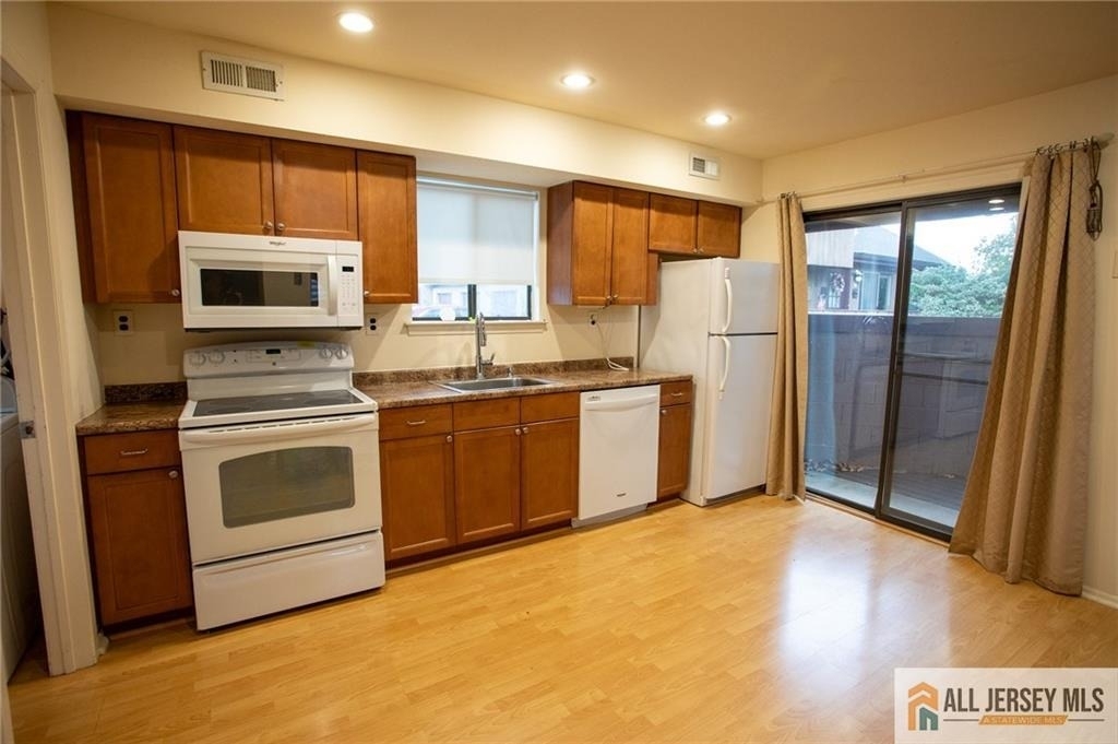 112 Bluebird Drive - Photo 4
