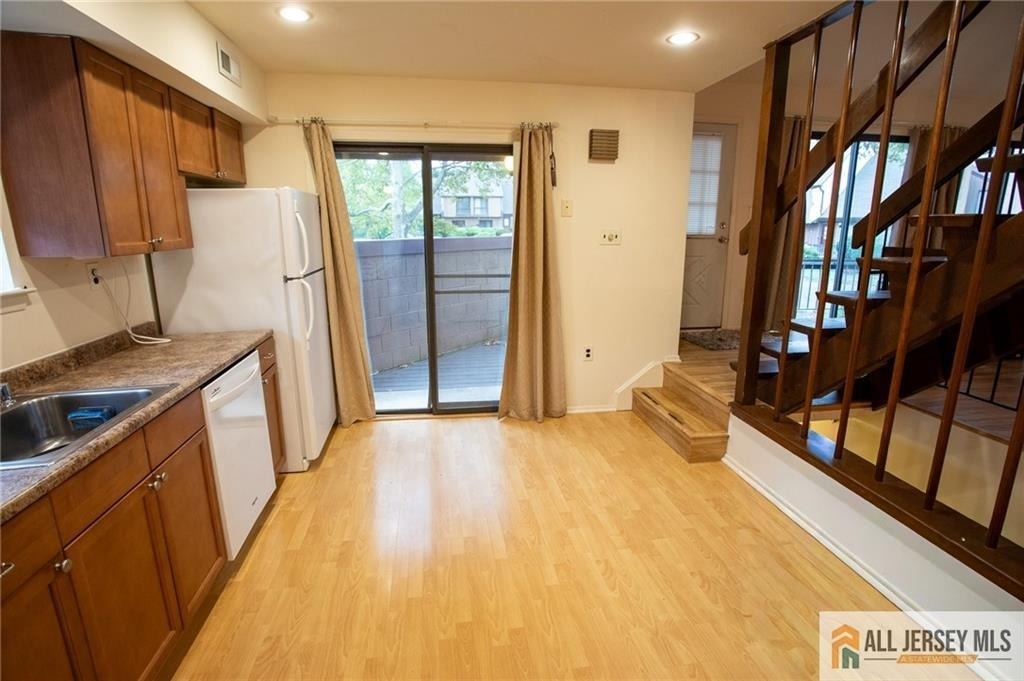 112 Bluebird Drive - Photo 8