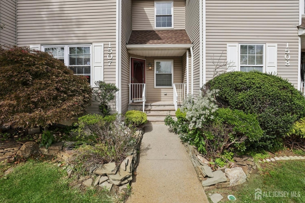 1507 Wagon Wheel Court - Photo 0