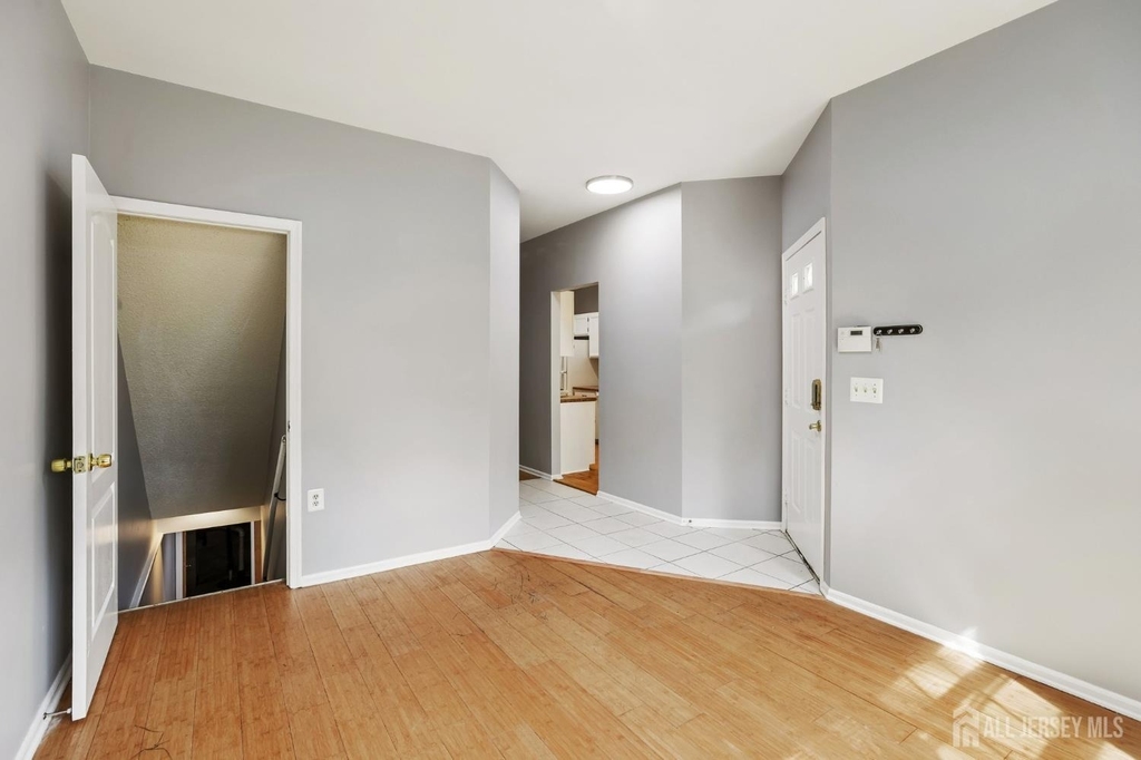1507 Wagon Wheel Court - Photo 2