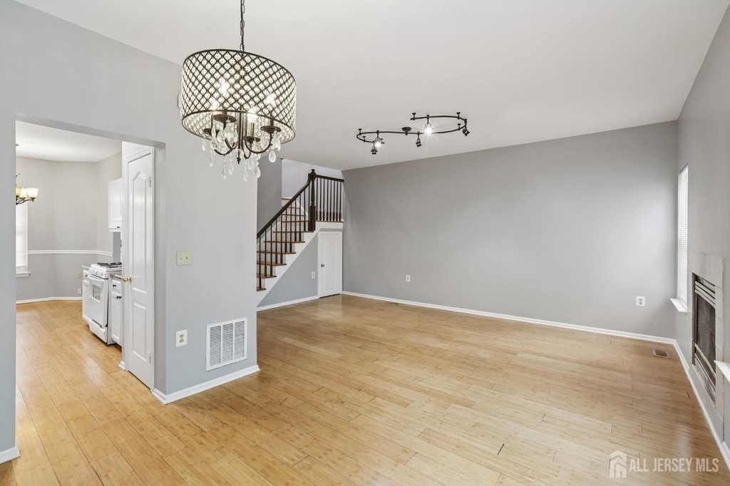 1507 Wagon Wheel Court - Photo 6