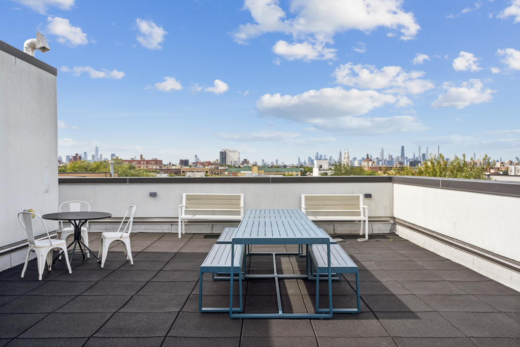 1229 Putnam Avenue - Photo 8