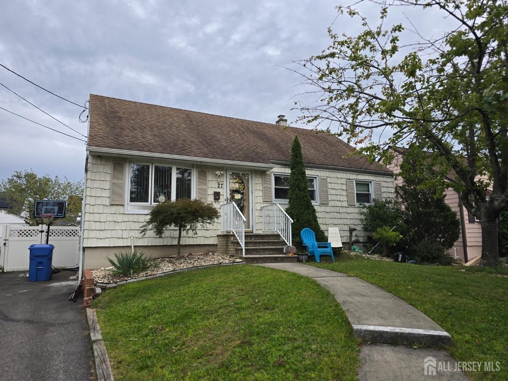 27 Melvin Avenue - Photo 0