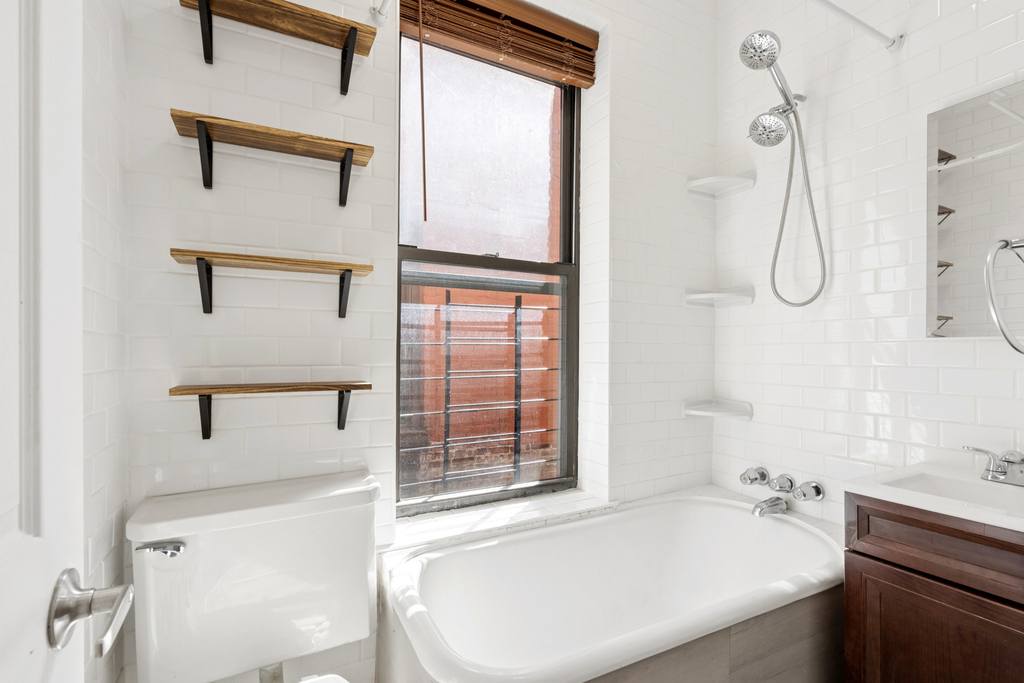 349 W 44th Street - Photo 5
