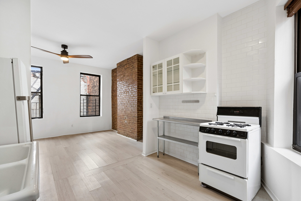 349 W 44th Street - Photo 0