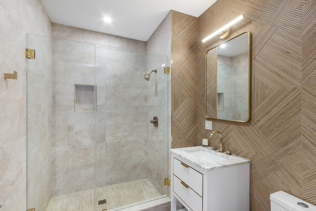 573 Gates Avenue - Photo 6