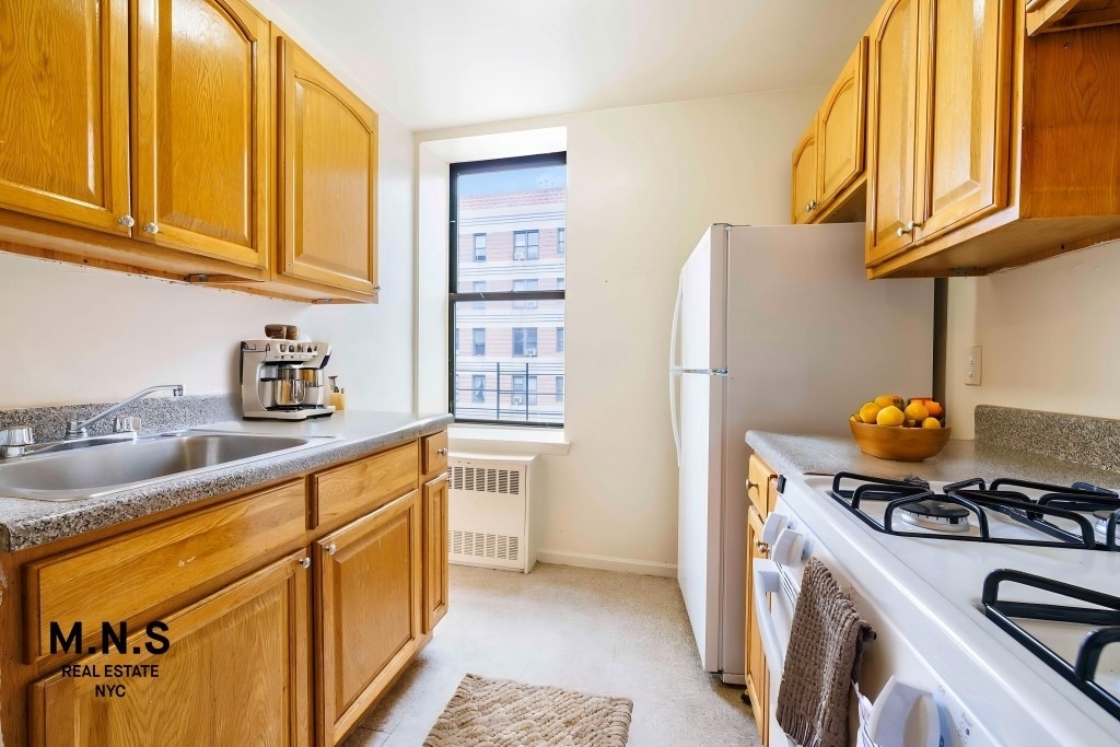 1730 Harrison Avenue - Photo 2