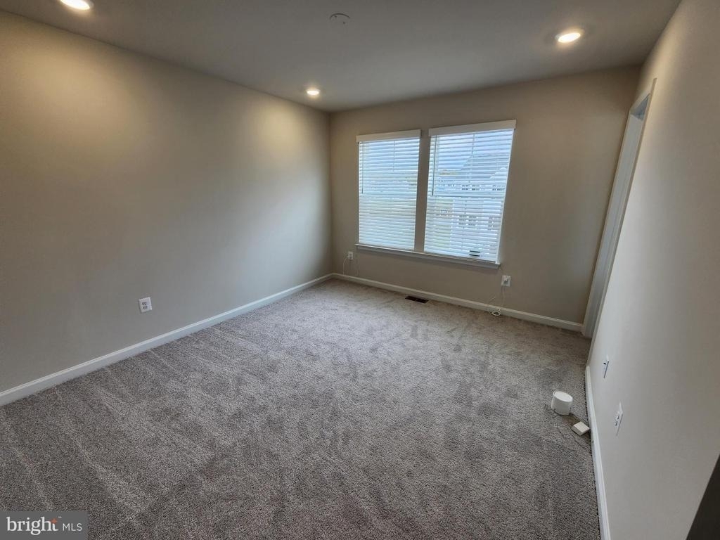 114 Milburn Drive - Photo 10