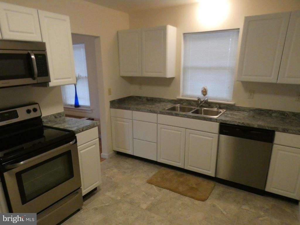 930 Bryant Avenue - Photo 41