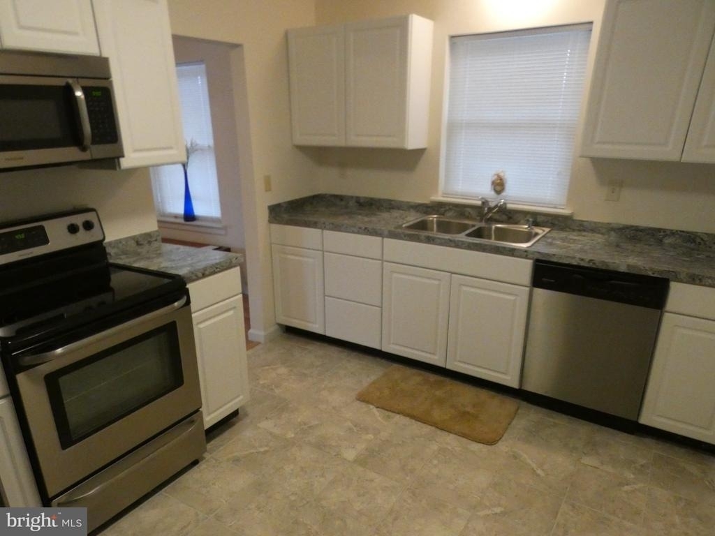 930 Bryant Avenue - Photo 42