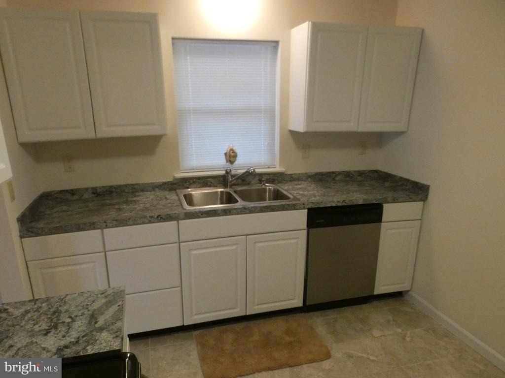 930 Bryant Avenue - Photo 40