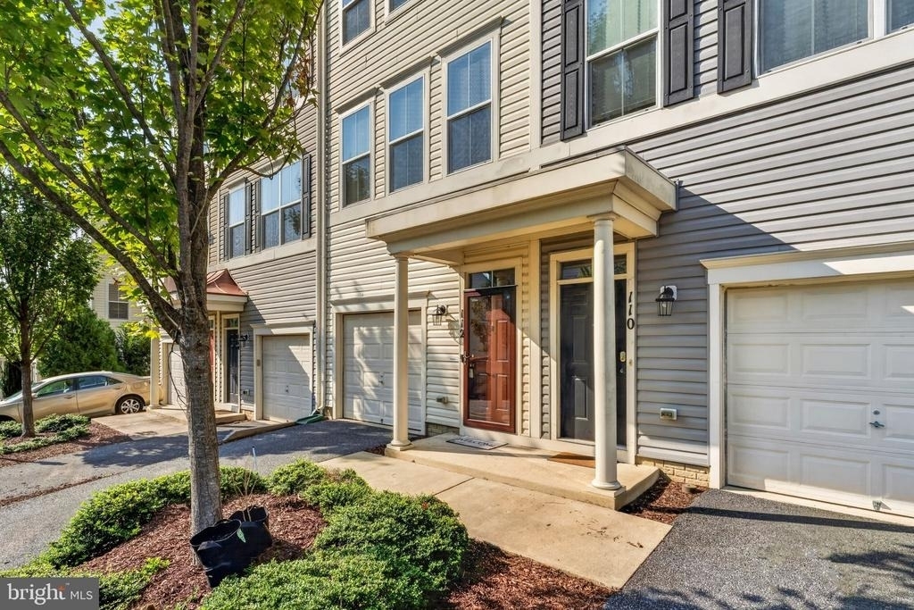 112 Shamrock Drive - Photo 2
