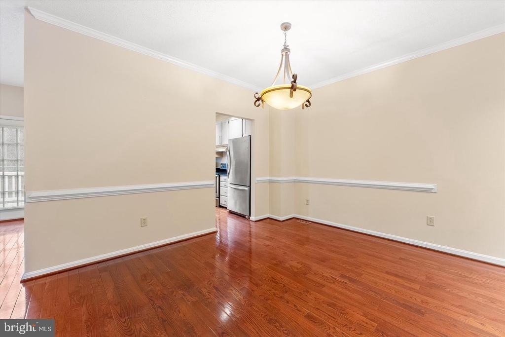 407 Lakeview Court - Photo 8