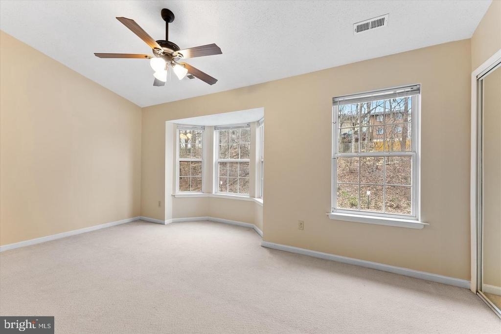 407 Lakeview Court - Photo 18