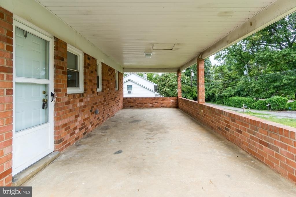 1900 Mimosa Street - Photo 1
