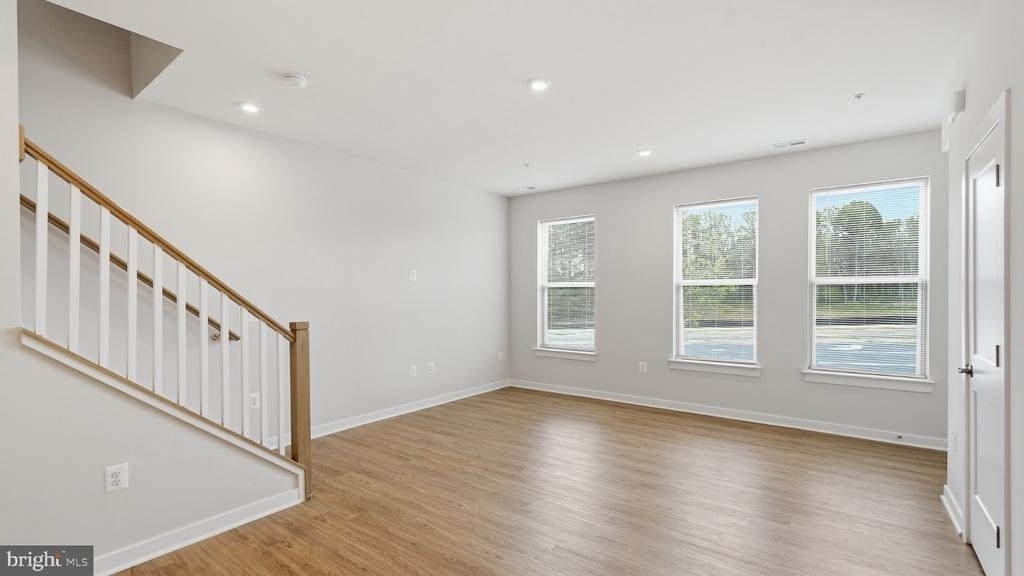 13842 Quartz Avenue - Photo 3