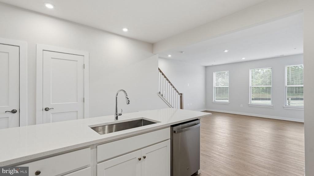 13842 Quartz Avenue - Photo 8