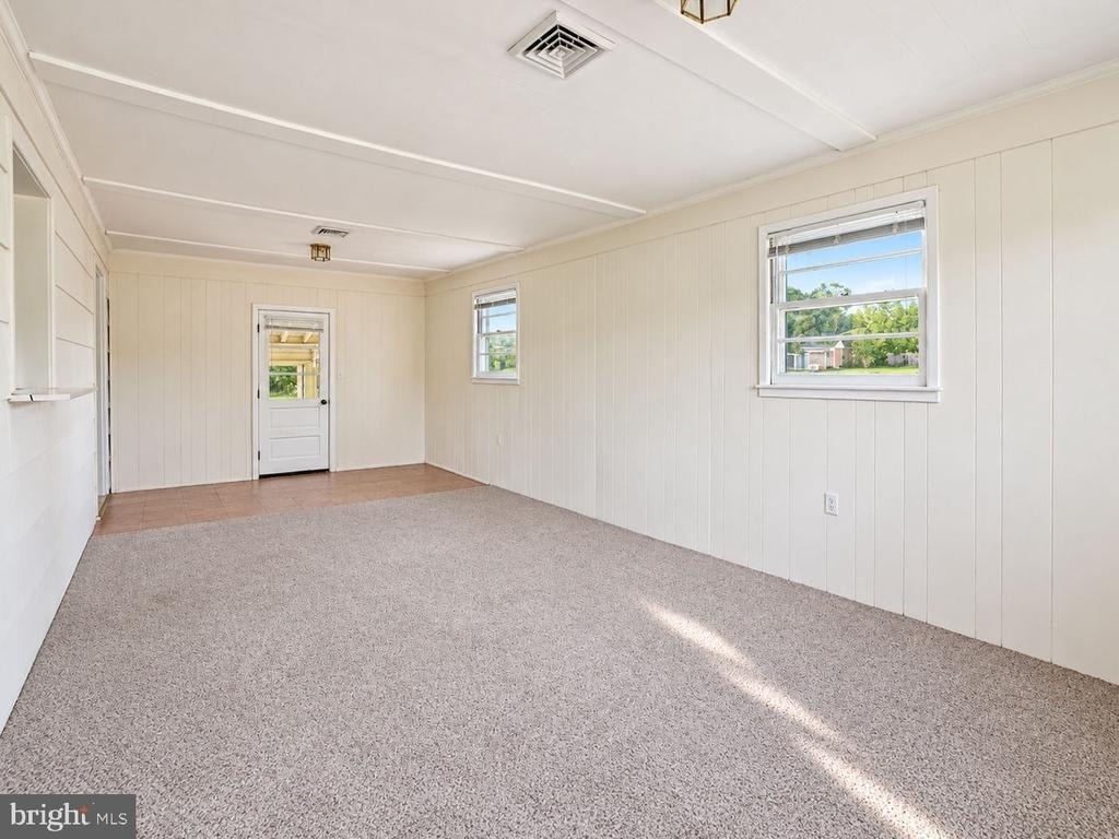 8614 Linton Hall Road - Photo 10