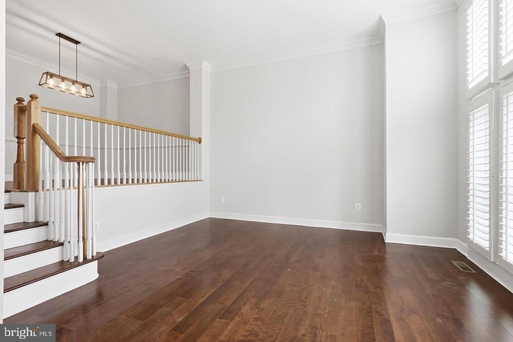728 Vestal Street - Photo 5