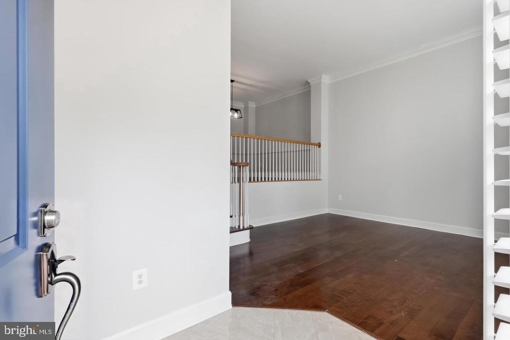 728 Vestal Street - Photo 4
