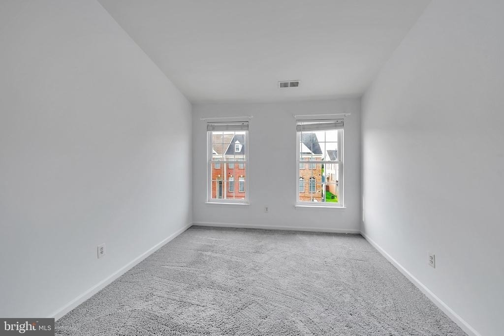 42704 Sandman Terrace - Photo 29
