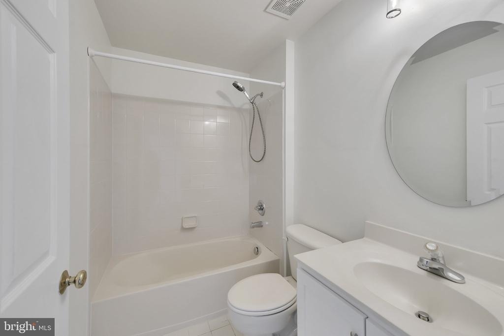 42704 Sandman Terrace - Photo 25