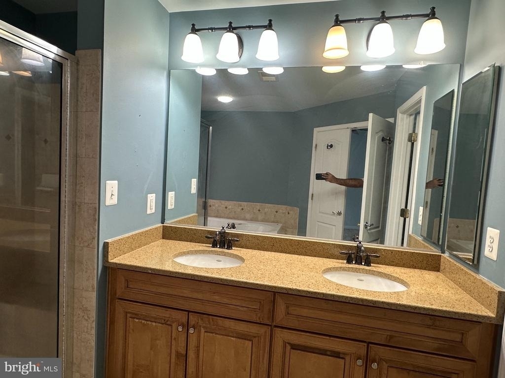 25147 Cutgrass Terrace - Photo 22