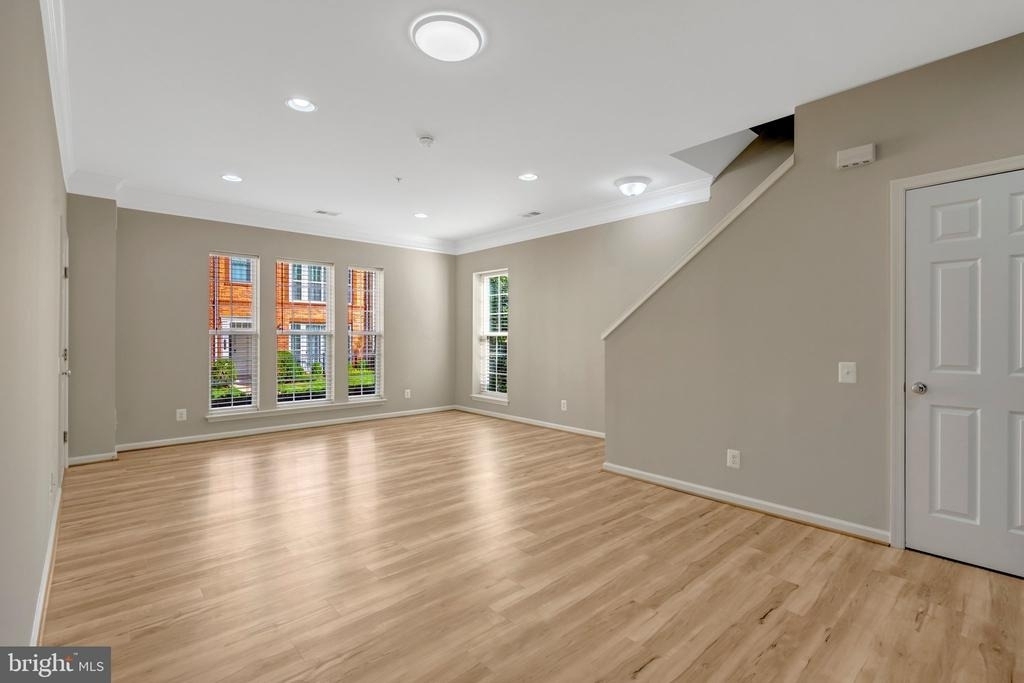 42790 Lauder Terrace - Photo 8