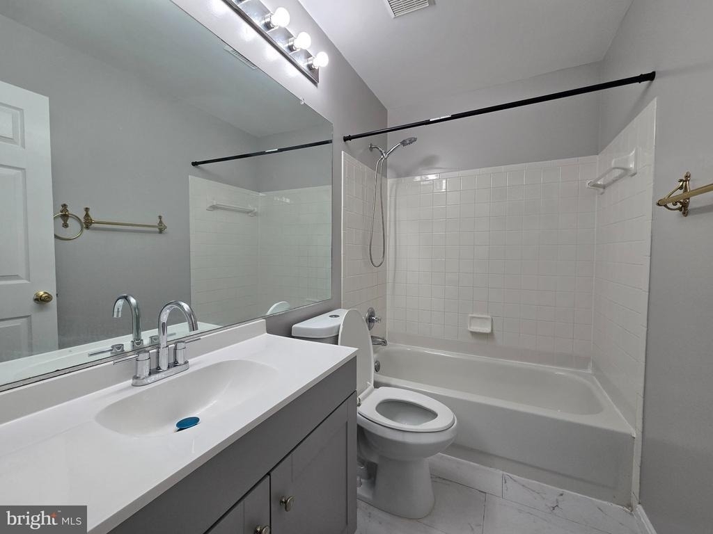 128 Hampshire Square Sw - Photo 8