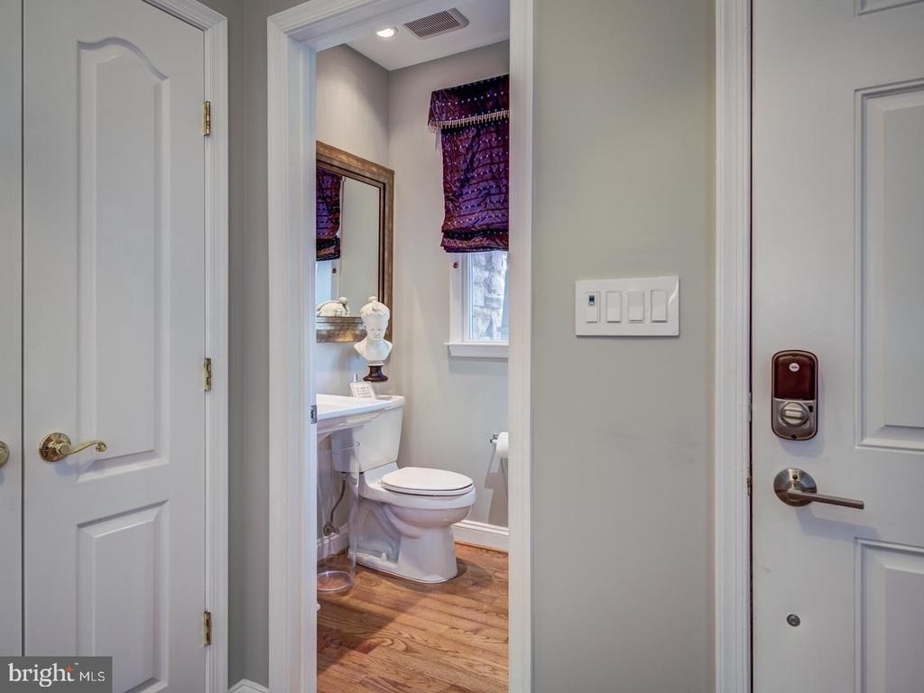 5672 Tower Hill Circle - Photo 7