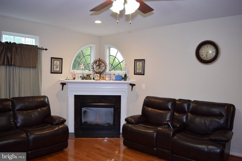 3791 Louise Avenue - Photo 7
