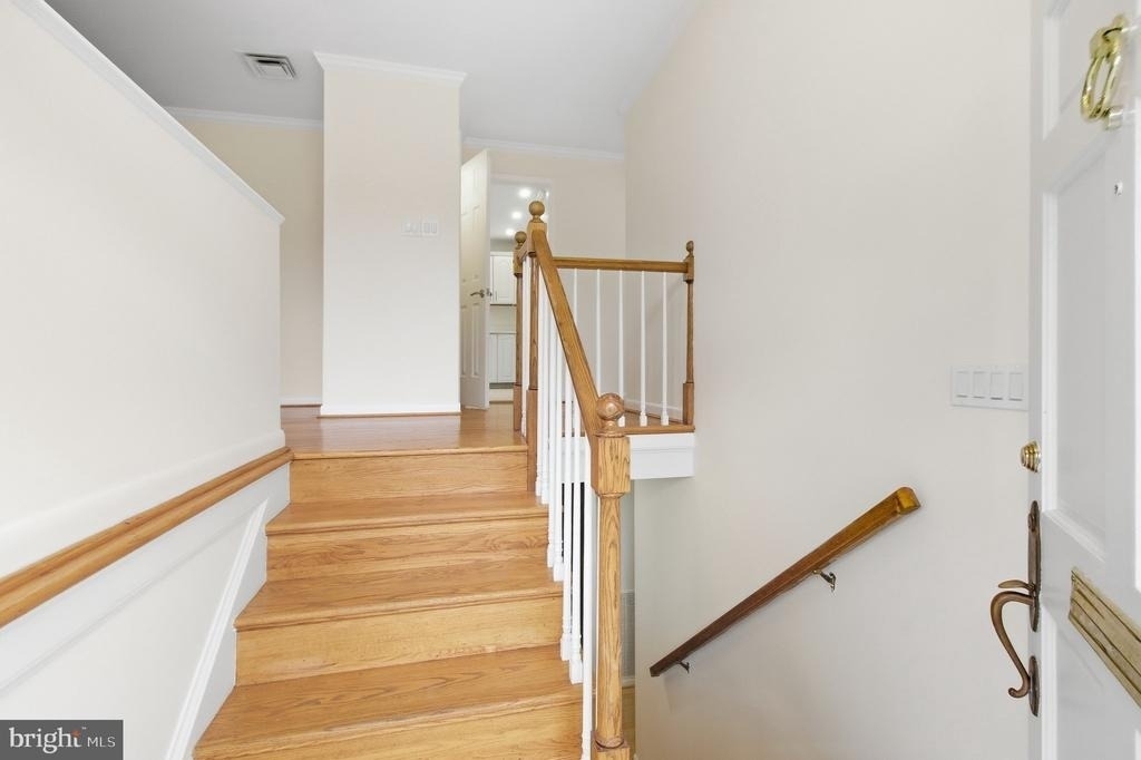 1036 Carper Street - Photo 3