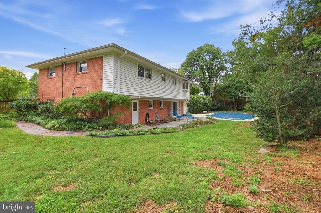 1036 Carper Street - Photo 48
