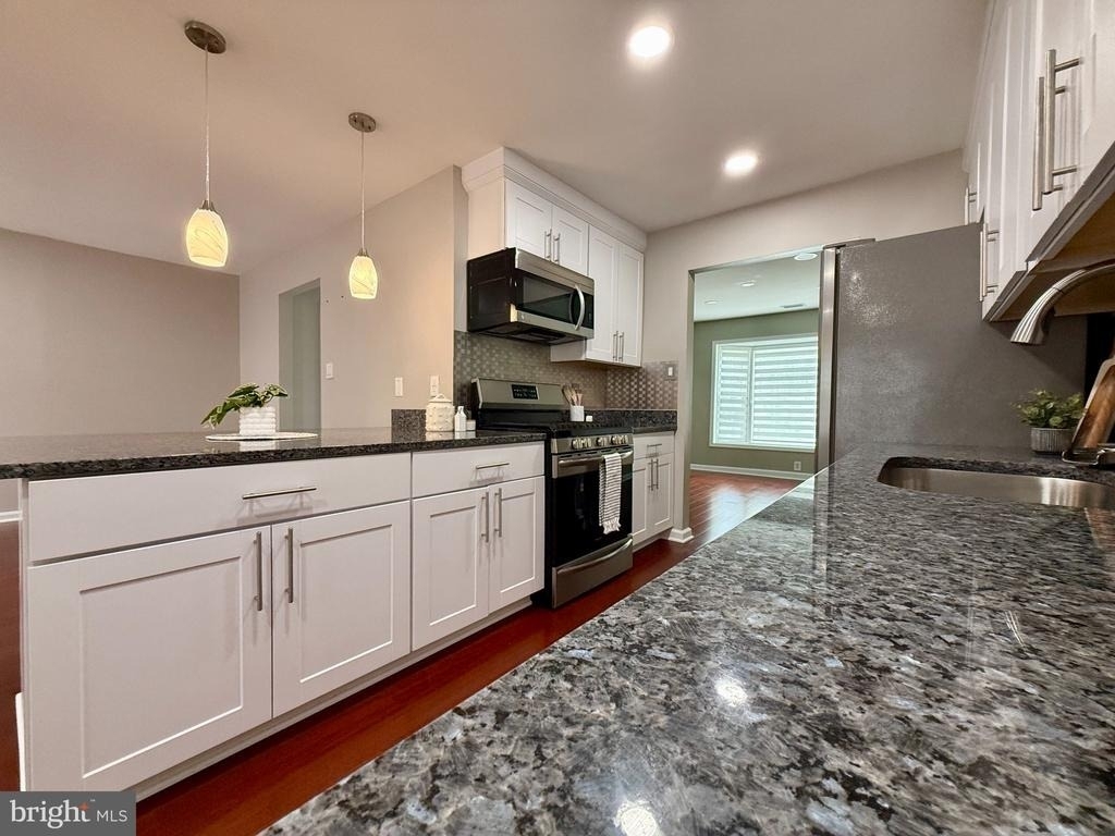 7962 Revenna Lane - Photo 7