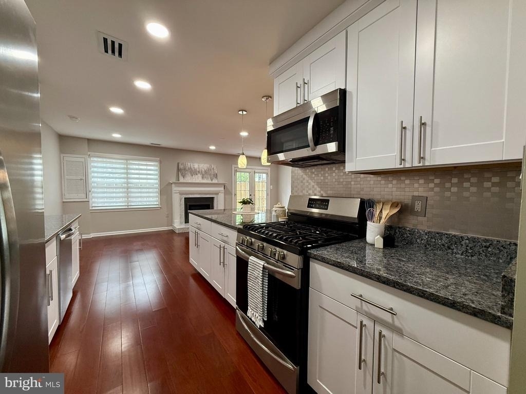 7962 Revenna Lane - Photo 6