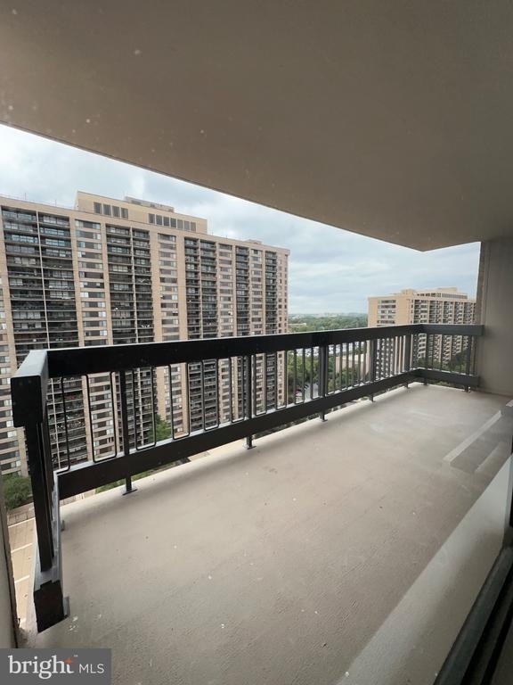 3701 S George Mason Drive - Photo 9