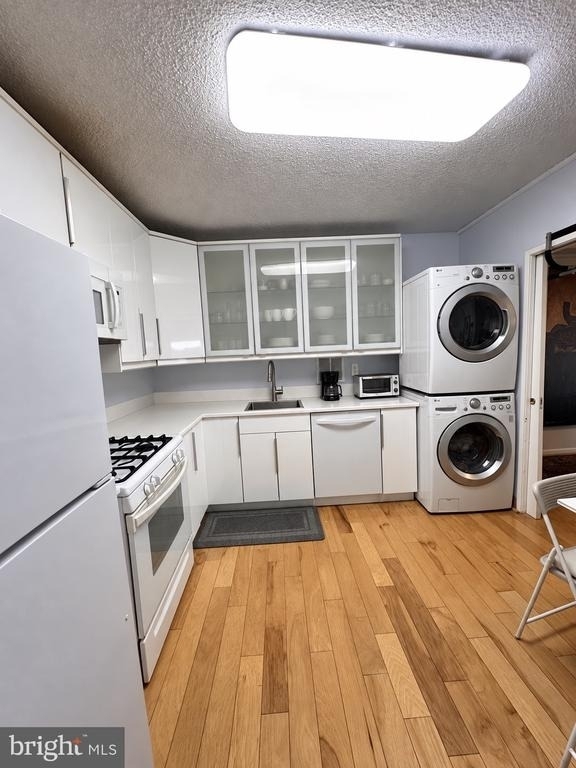 3701 S George Mason Drive - Photo 3
