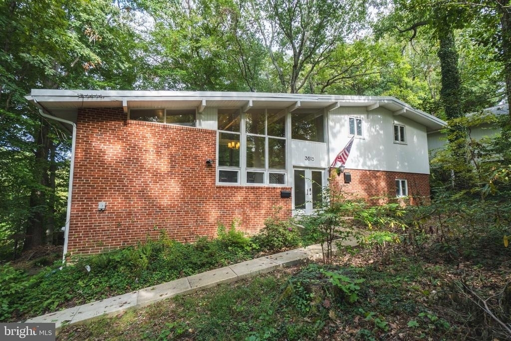 3615 Tallwood Terrace - Photo 0